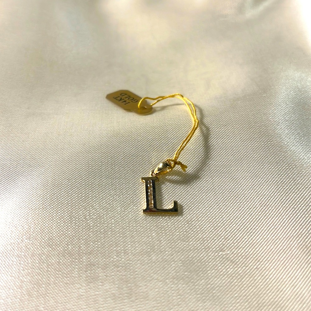 14kt gold pendant letter L
